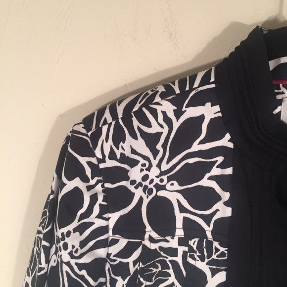 Chico’s Blazer‎ - Picture 2 of 7